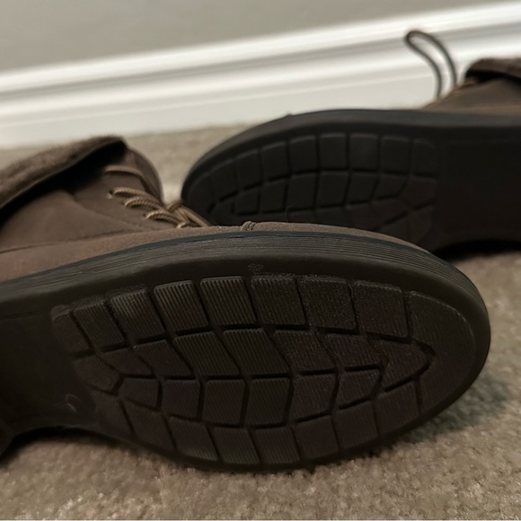 Cliffs by White Mountain Duena Lace Up Ankle Boots for Women, Size 9M - Picture 2 of 6